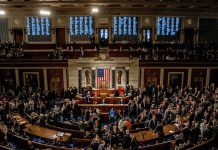 U.S. House chamber filled with lawmakers before a session
