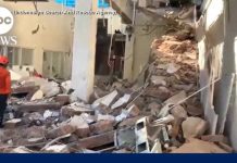 Deadly 7.7 Quake Rocks Indonesia as Aftershocks Keep Coming Deadly 7.7 Quake Rocks Indonesia as Aftershocks Keep Coming